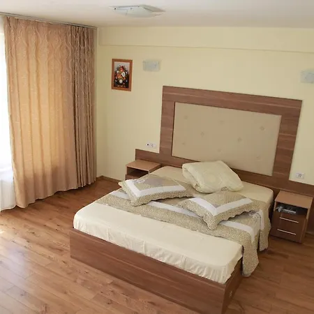 Vendégház A&t *